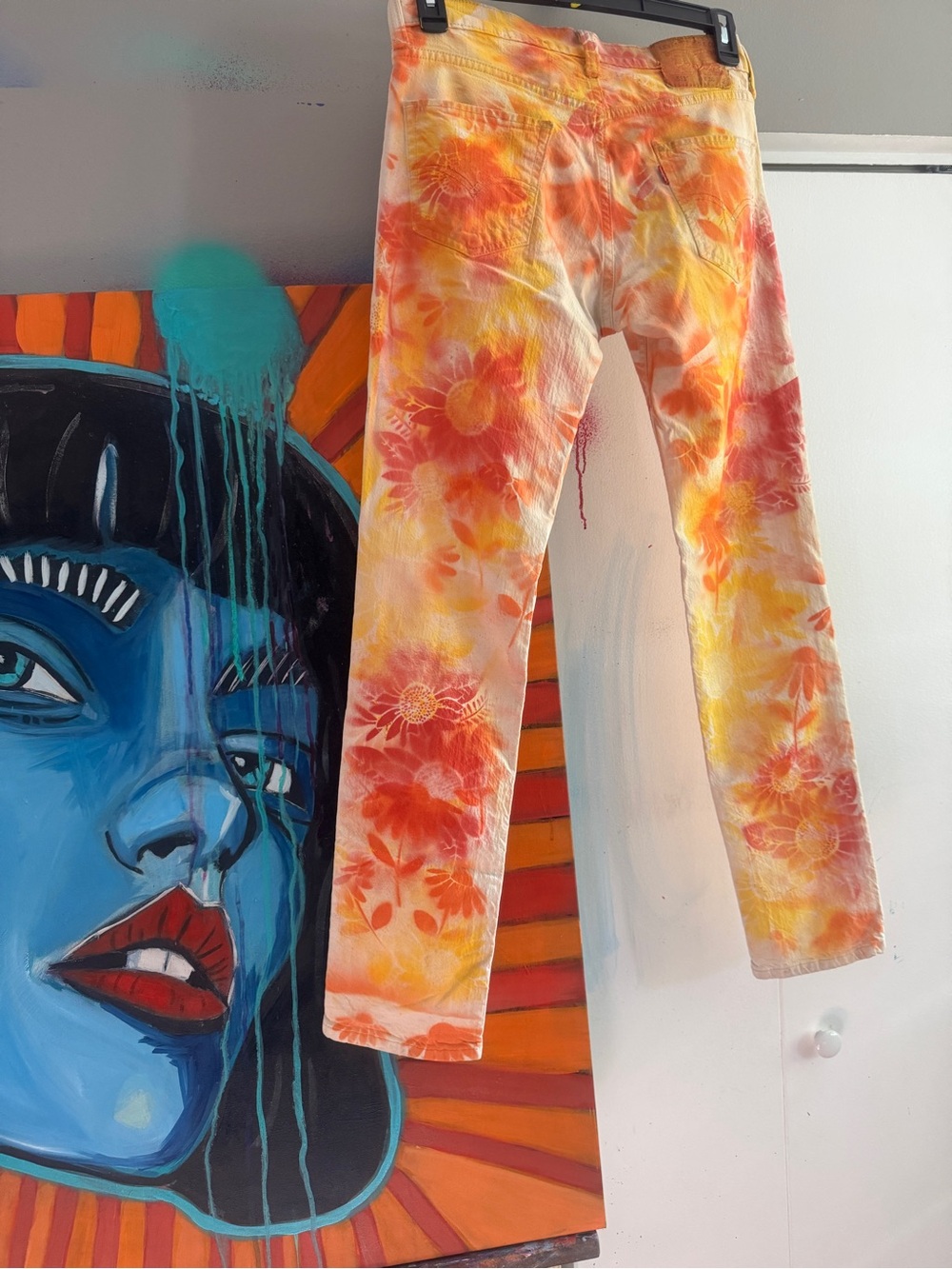 Hand Painted Upcycled Levi’s Floral Jeans Fall Vibe Size 30 - Picture 9 of 14